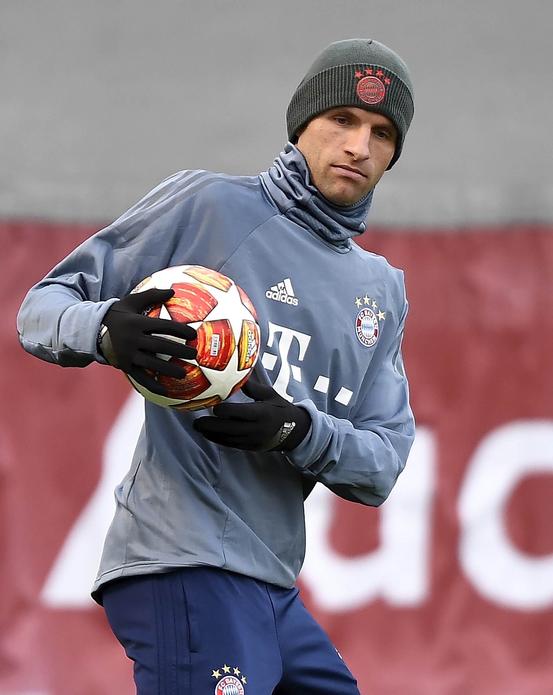 赛前德甲传出新动向；摩纳哥伤情更新；管理层表态：话题不断；身体对抗强度拉满的简单介绍