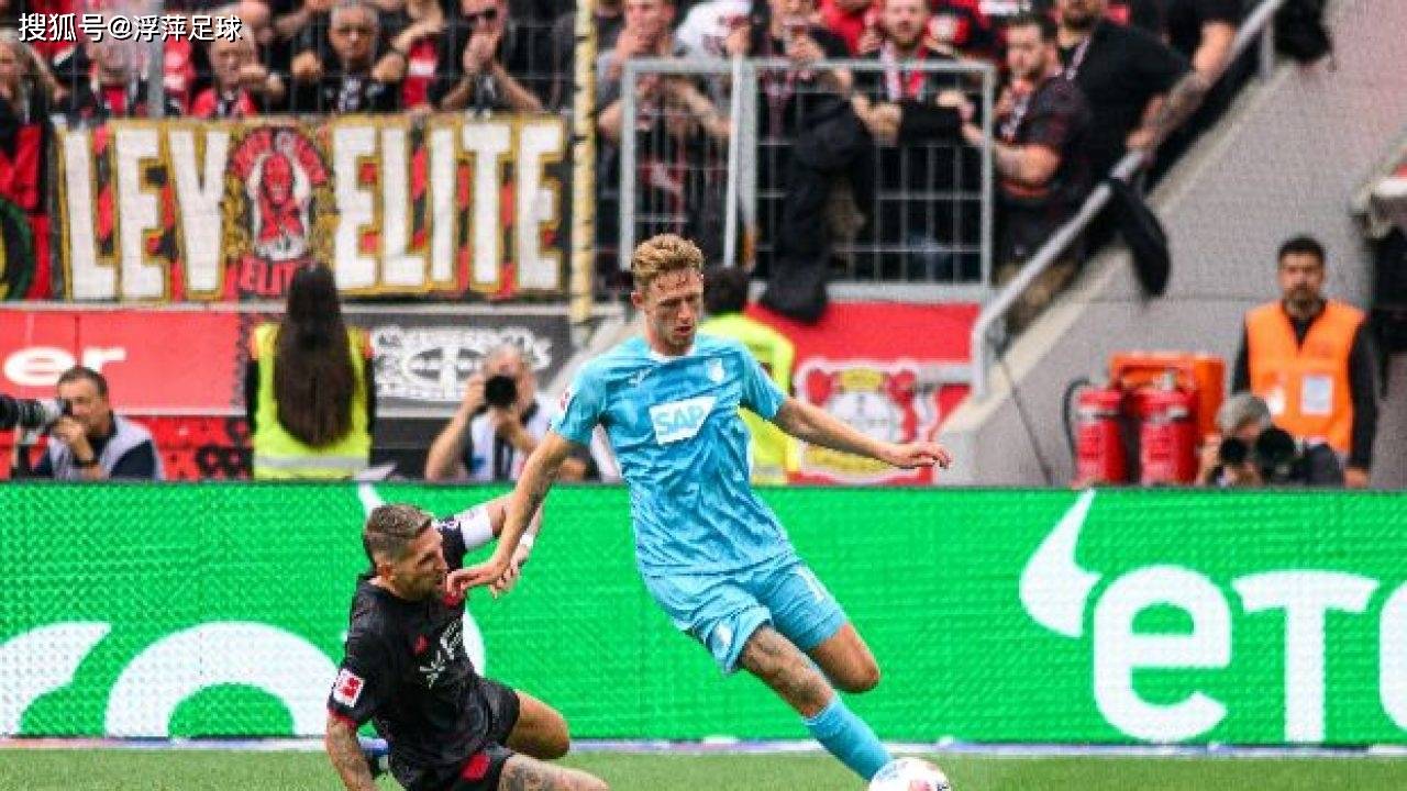 今晨巴塞罗那备战德甲；伤情更新细节曝光；球迷炸锅；年轻球员得到机会的简单介绍